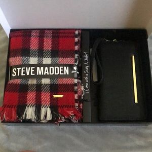 Steve Madden Wallet and Scarf 2 piece set.